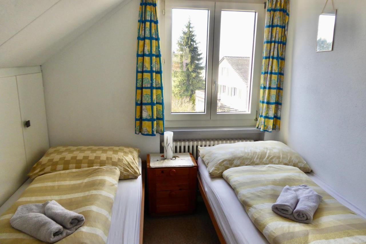 Guntli'S Family Guesthouse Andelfingen Extérieur photo